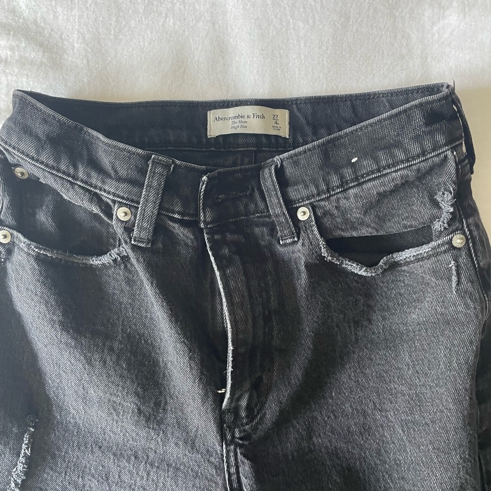 High Waisted Mom jeans - Abercrombie & Fitch - Picture 3 of 4